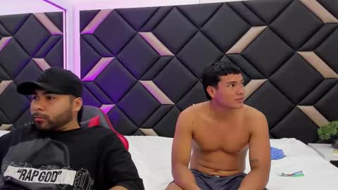 Snapshot of handsomeboys19 chatting on 10.22.25 leonardfarrucknick and otis online show from 10.22.25