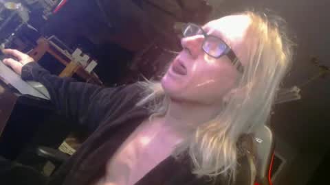 Snapshot of handyman5303 chatting on 01.19.25 Handystudman online show from 01.19.25