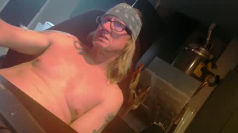 Snapshot of handyman5303 chatting on 01.26.25 Handystudman online show from 01.26.25