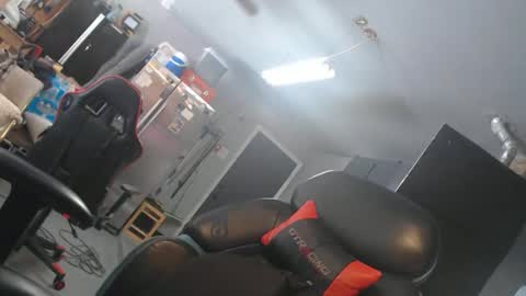 handystud33 online show from 04.18.26