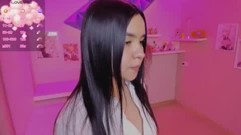 Snapshot of hanna__becker chatting on 09.09.25 hanna  online show from 09.09.25