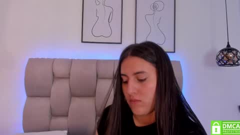 hanna__evans_ online show from 05.15.26