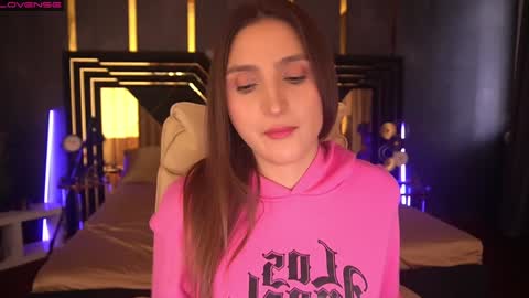 hanna__klein online show from 12.03.24