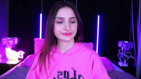 hanna__klein online show from 02.04.25