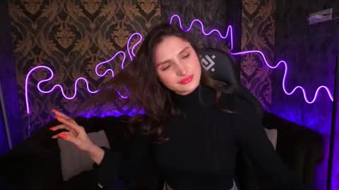 hanna__klein online show from 02.24.25