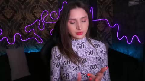 hanna__klein online show from 02.26.25