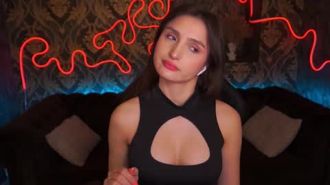 hanna__klein online show from 03.06.25
