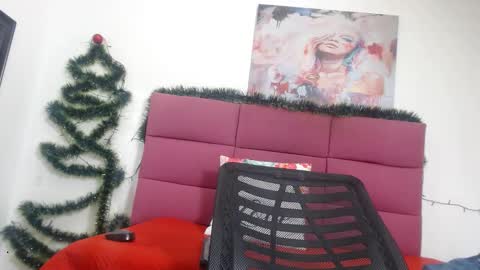 Hanna Palmer online show from 01.02.25