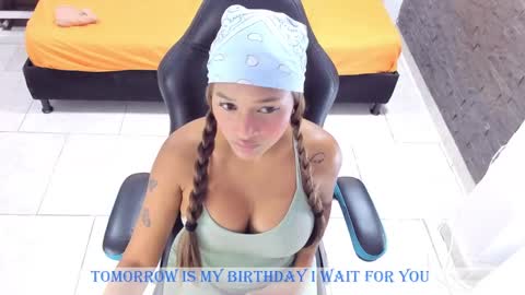 Snapshot of hanna__steyl chatting on 02.10.25 Hanna online show from 02.10.25