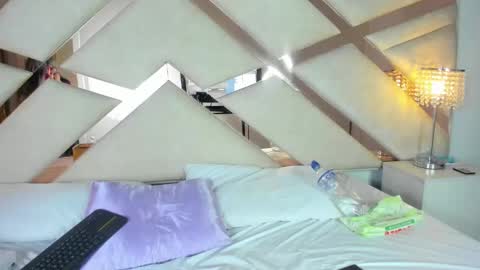  hanna  online show from 01.20.25