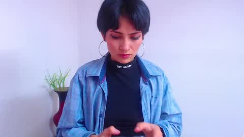 Snapshot of hanna_chloe chatting on 12.17.24 Sara online show from 12.17.24
