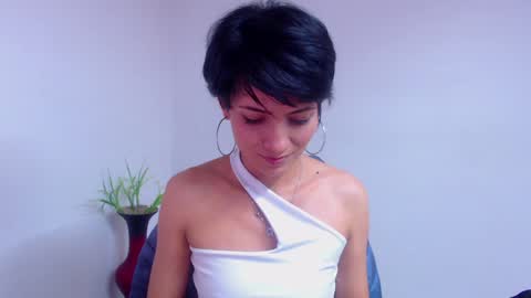 Snapshot of hanna_chloe chatting on 12.28.24 Sara online show from 12.28.24