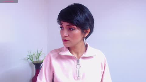 Snapshot of hanna_chloe chatting on 01.03.25 Sara online show from 01.03.25