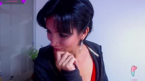 Snapshot of hanna_chloe chatting on 02.13.25 Sara online show from 02.13.25
