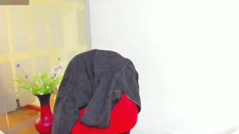 Snapshot of hanna_chloe chatting on 02.23.25 Sara online show from 02.23.25
