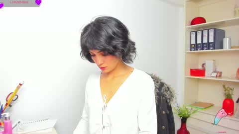 Snapshot of hanna_chloe chatting on 09.10.25 Sara online show from 09.10.25