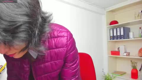 Snapshot of hanna_chloe chatting on 09.11.25 Sara online show from 09.11.25