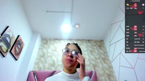 Snapshot of hanna_corne chatting on 12.06.24 HANNA online show from 12.06.24