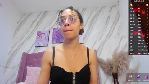 Snapshot of hanna_corne chatting on 12.20.24 HANNA online show from 12.20.24