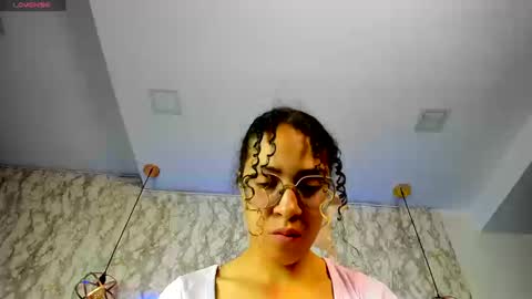 Snapshot of hanna_corne chatting on 09.13.25 HANNA online show from 09.13.25