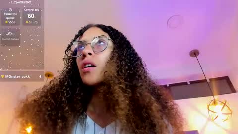 Snapshot of hanna_corne chatting on 10.04.25 HANNA online show from 10.04.25