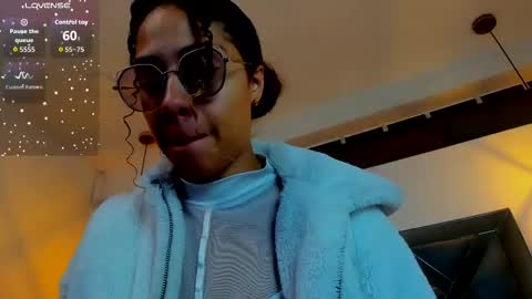 Snapshot of hanna_corne chatting on 10.13.25 HANNA online show from 10.13.25