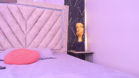 Snapshot of hanna_evanns_ chatting on 10.07.25 Hanna online show from 10.07.25