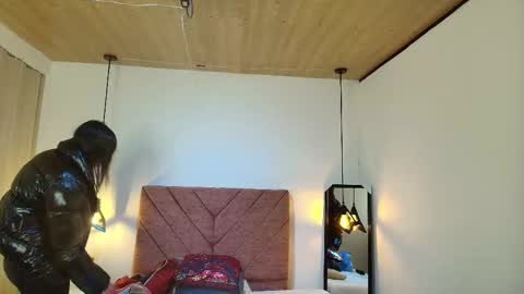  H A N N A  online show from 02.14.26