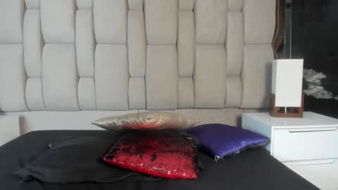 Snapshot of hanna_lens chatting on 01.26.25 Hanna lens online show from 01.26.25