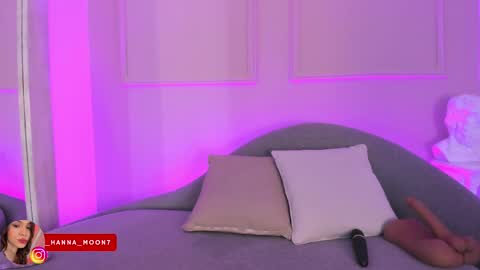 Snapshot of hanna_moonlight_ chatting on 09.22.25 Hanna online show from 09.22.25