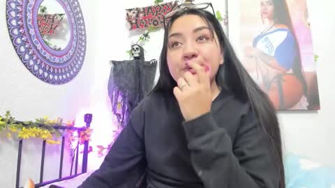 Snapshot of hanna_moore1 chatting on 10.20.25 Camila online show from 10.20.25