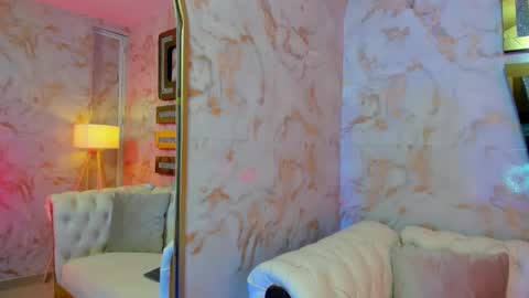 EVA online show from 12.18.25