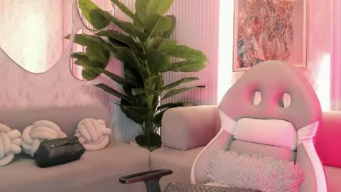 Snapshot of hanna_slut chatting on 02.28.26 EVA online show from 02.28.26