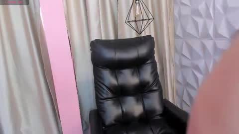 hannabackerr online show from 06.30.26