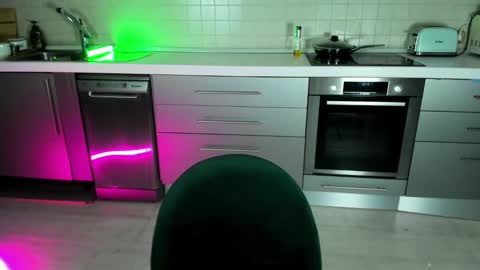 Hannah online show from 03.04.25