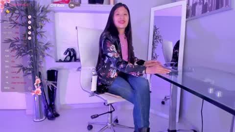 HANNAH HOWELL online show from 01.15.25