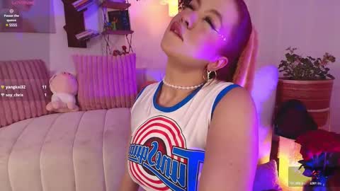 Snapshot of hannah_lovee chatting on 02.19.25 hannah_lovee online show from 02.19.25