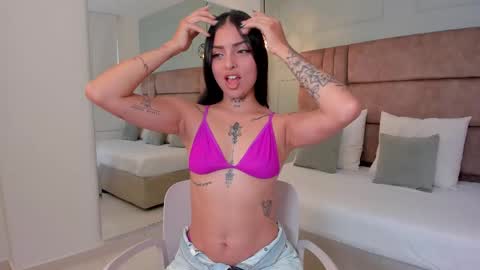 Hannah Milton online show from 09.18.25