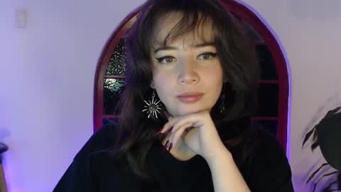 Snapshot of hannah_valhalla chatting on 12.19.24 Hannah online show from 12.19.24