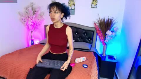 HannahBlue  online show from 02.05.26