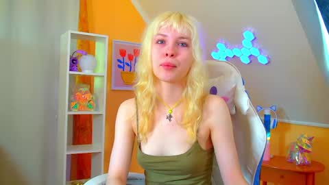 Snapshot of hannahhollis chatting on 06.03.26 Hannah online show from 06.03.26