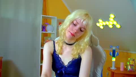Snapshot of hannahhollis chatting on 06.24.26 Hannah online show from 06.24.26