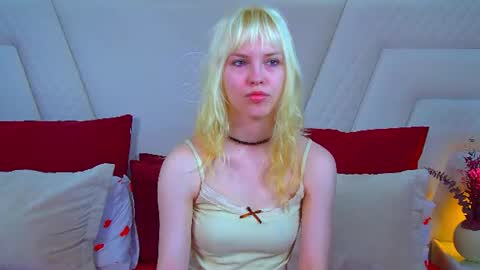 Snapshot of hannahhollis chatting on 06.30.26 Hannah online show from 06.30.26