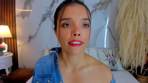 Hannahill69 online show from 02.22.25