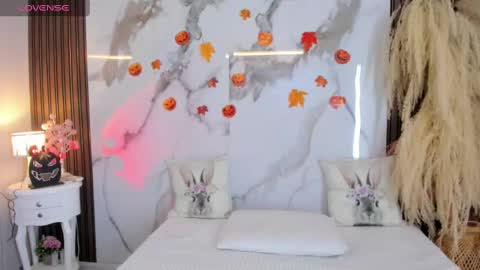 Hannahill69 online show from 10.23.25