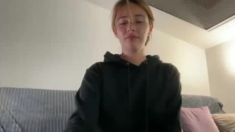 hannahinto online show from 10.13.25