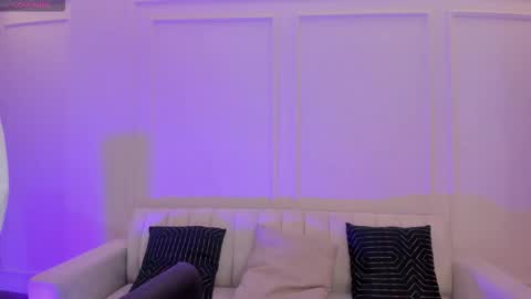 Snapshot of hannahjamesx chatting on 02.18.26 HANNAH J online show from 02.18.26