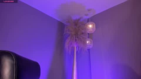 Snapshot of hannahjamesx chatting on 02.23.26 HANNAH J online show from 02.23.26