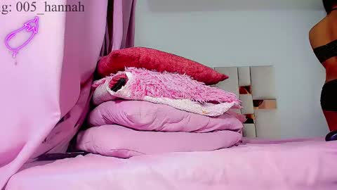 Snapshot of hannahsmit_ chatting on 09.20.25 hannahsmit_ online show from 09.20.25