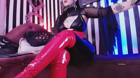 FOLLOW ME INTA MOONXMAFE online show from 11.23.25